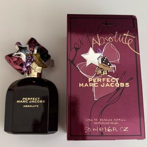 Marc Jacobs Perfect Absolute in Deep Purple with Unique Cap